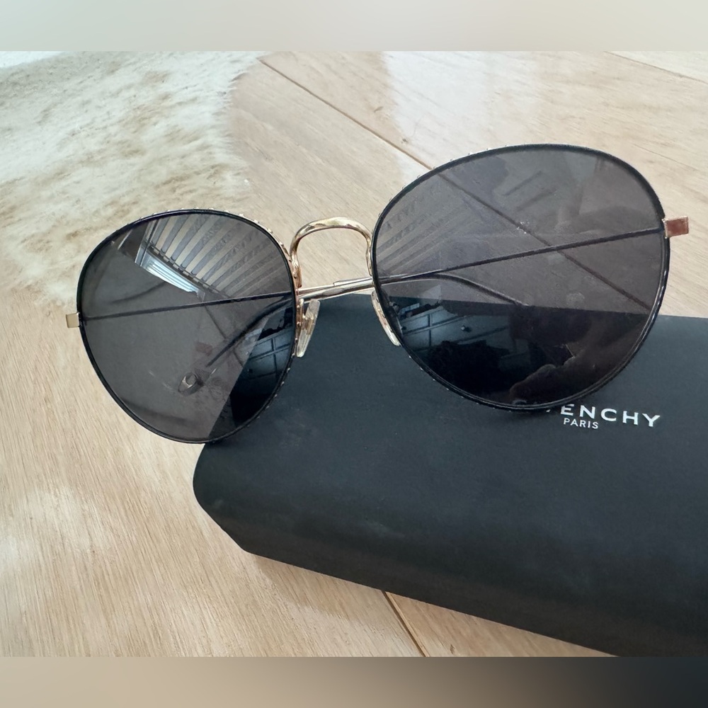 BRAND NEW Givenchy Gold and Black Oversized Sunglasses